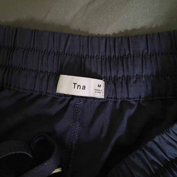 Aritzia TNA | EUC Holieway Culotte Pants in Navy Blue Size Medium - Picture 8 of 10